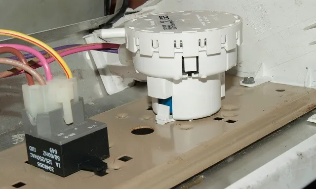 Замена прессостата в стиральной машине aeg Замена прессостата в стиральной машине aeg